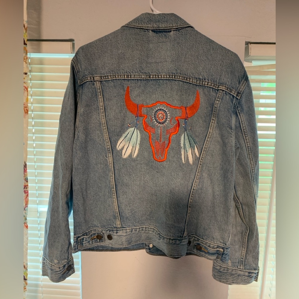 Levi's Light Blue Embroidered Denim Jacket for Women or Men